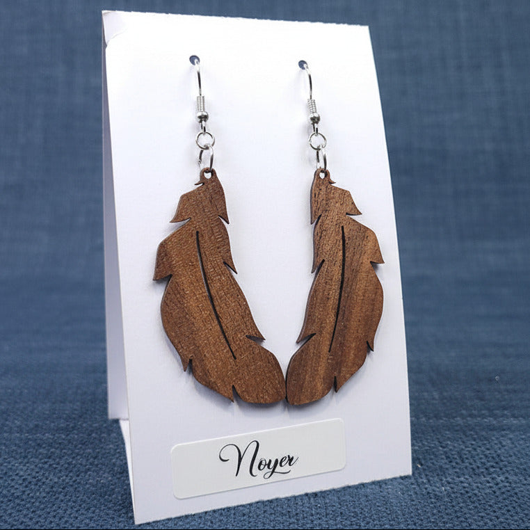 Boucles d’Oreilles Plumes en Noyer