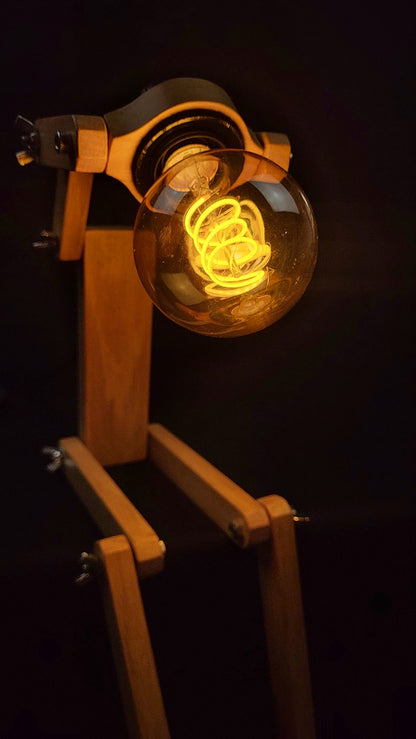 Lampe bonhomme en bois