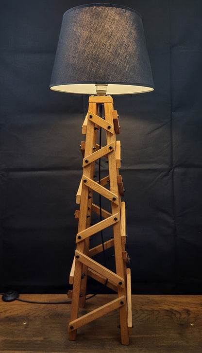 Lampe Eiffel en Chêne