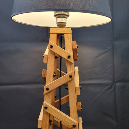 Lampe Eiffel en Chêne