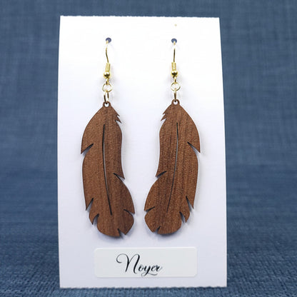 Boucles d’Oreilles Plumes en Noyer