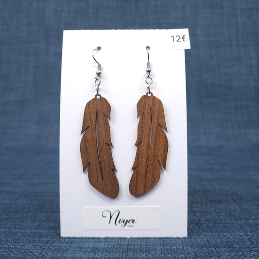 Boucles d’Oreilles Plumes en Noyer