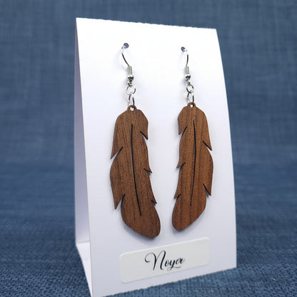 Boucles d’Oreilles Plumes en Noyer