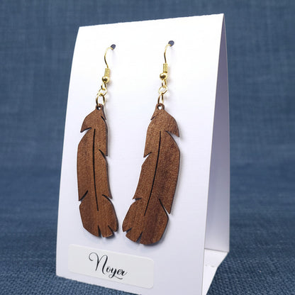 Boucles d’Oreilles Plumes en Noyer