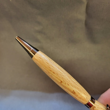 Stylo bille en Hêtre échauffé