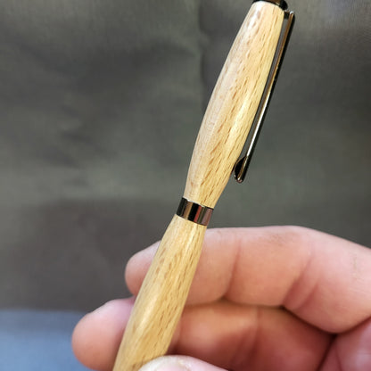 Stylo bille en Hêtre échauffé