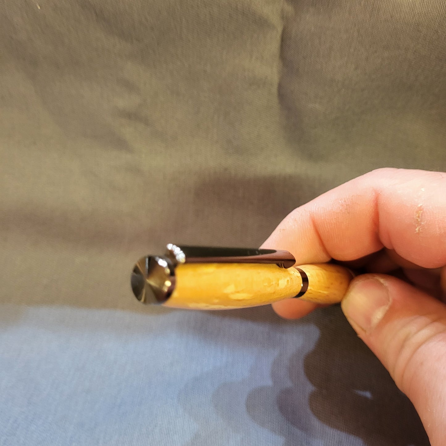 Stylo bille en Hêtre échauffé