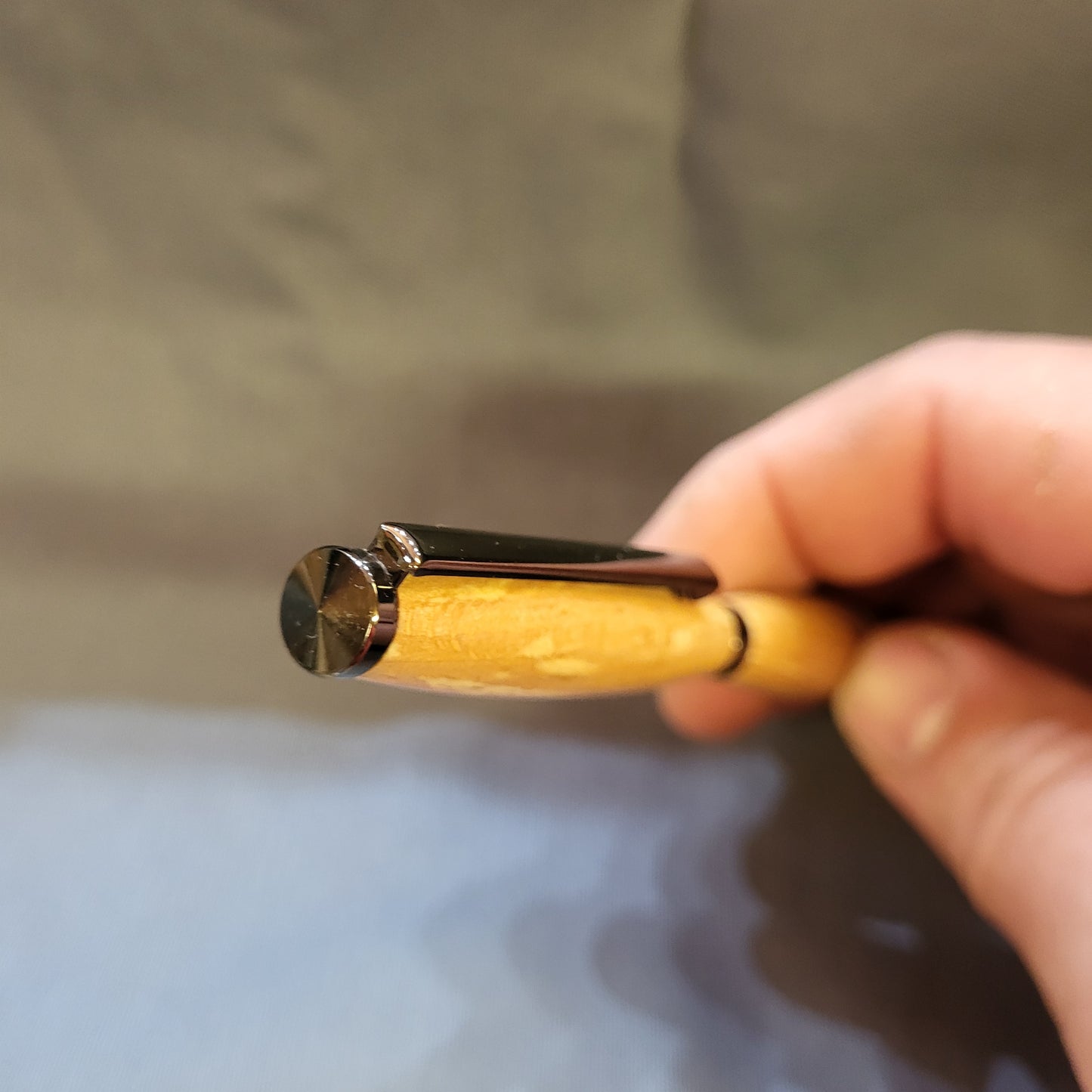 Stylo bille en Hêtre échauffé
