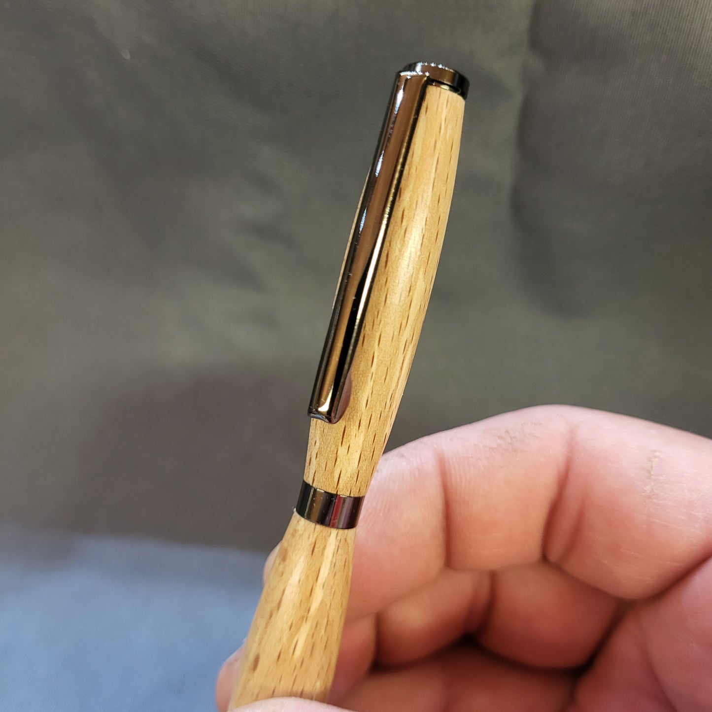 Stylo bille en Hêtre échauffé
