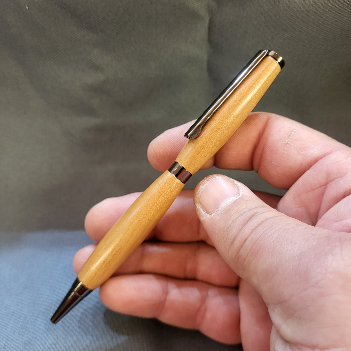 Stylo bille en Merisier