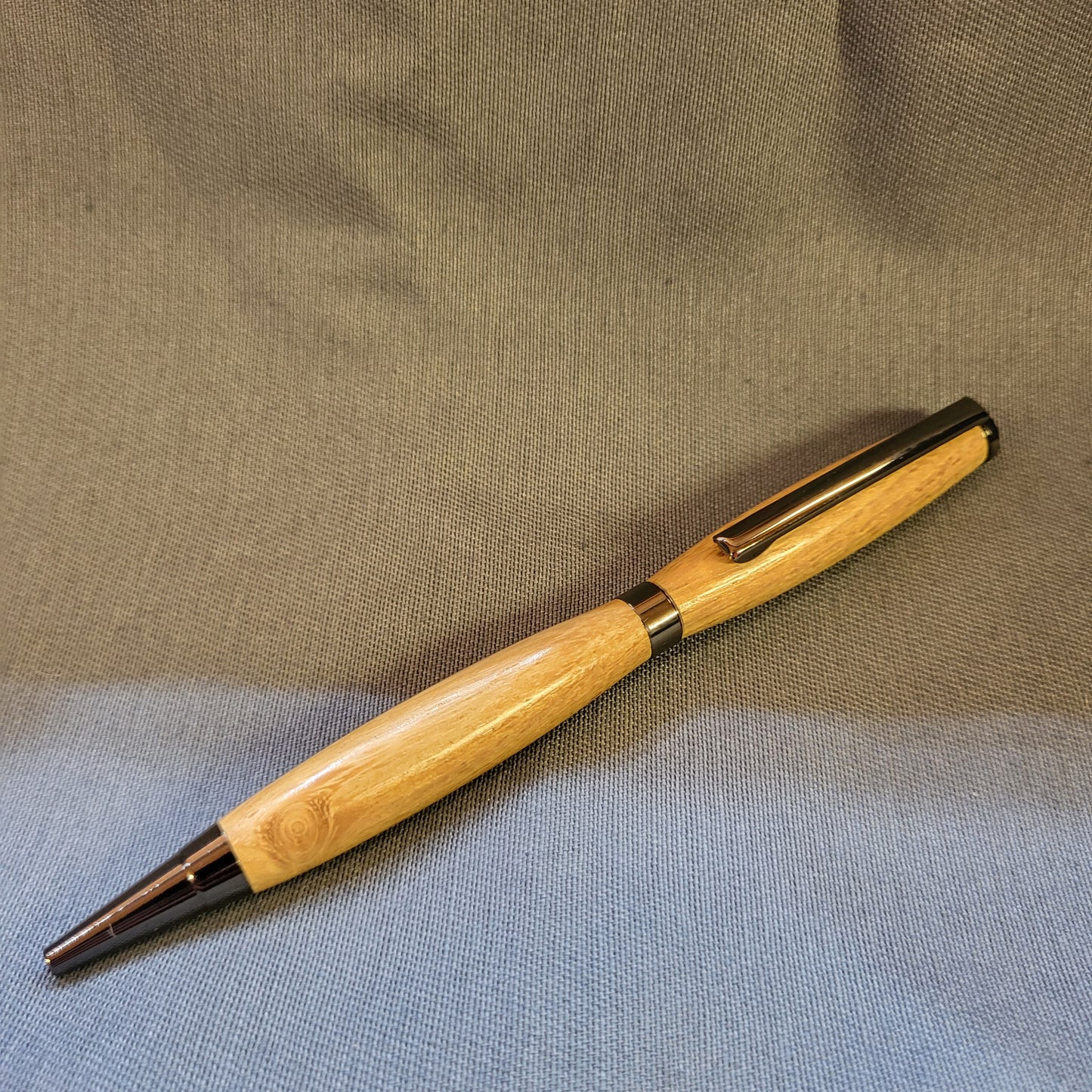Stylo bille en Robinier