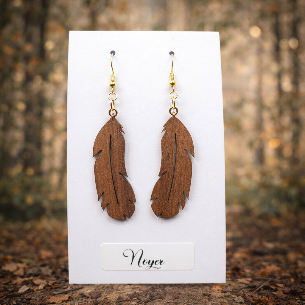 Boucles d’Oreilles Plumes en Noyer