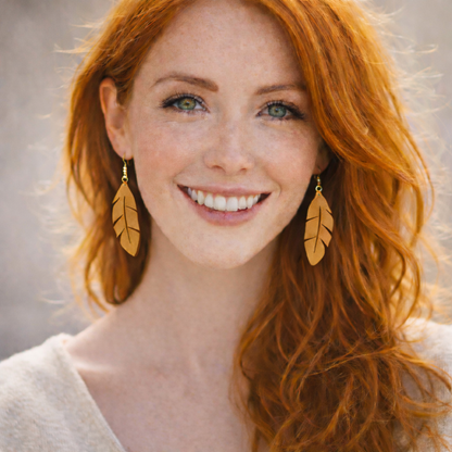 Boucles d’Oreilles Plumes en Poirier