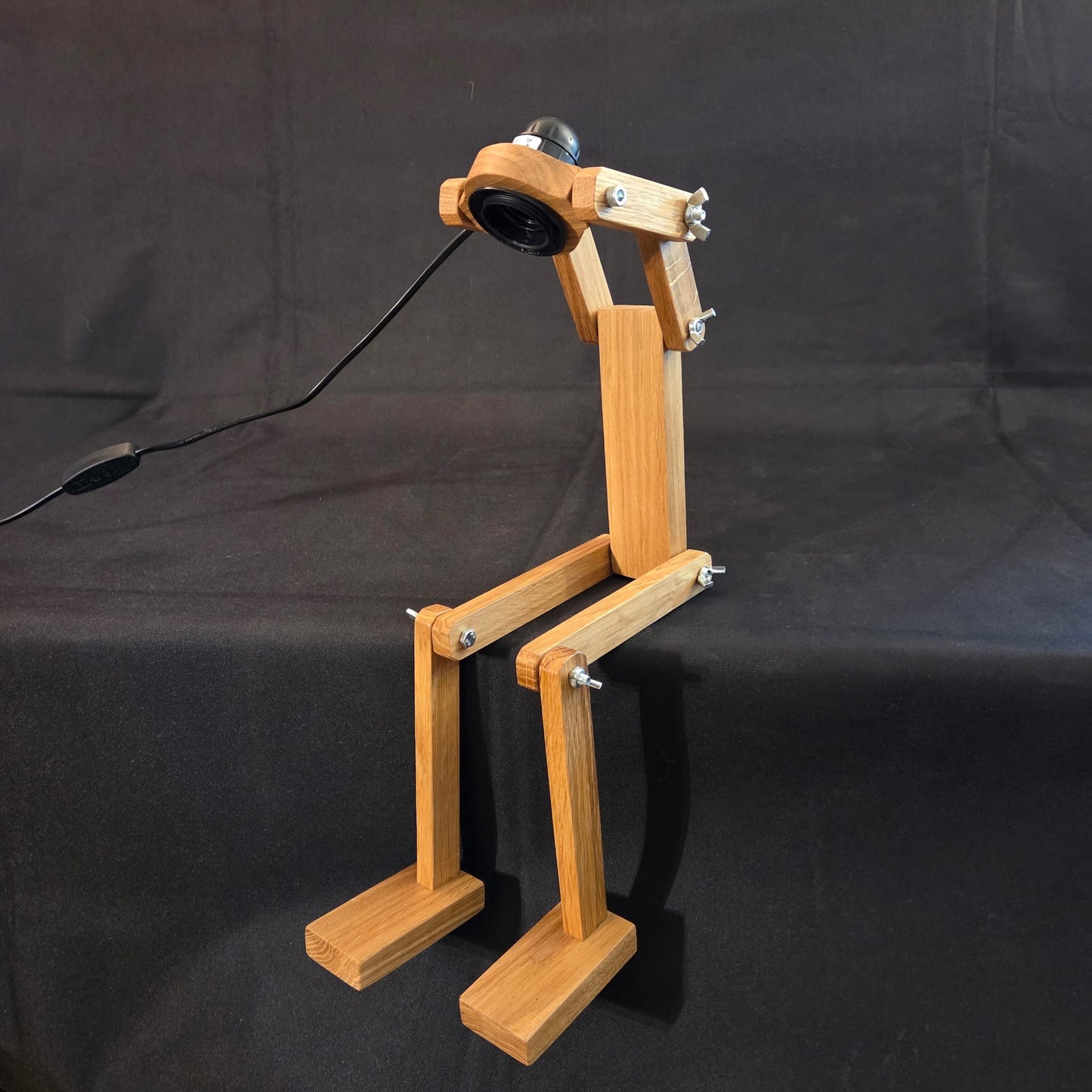 Lampe bonhomme en chêne