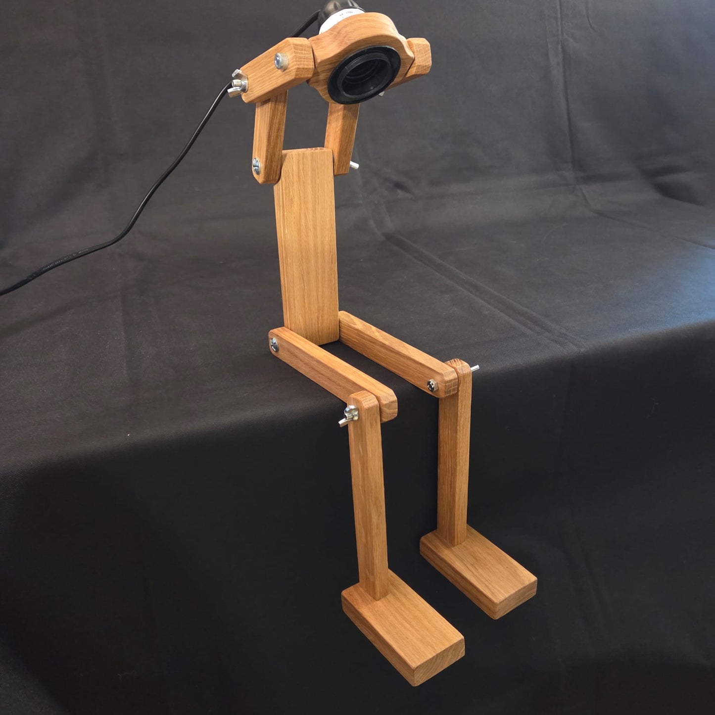 Lampe bonhomme en chêne
